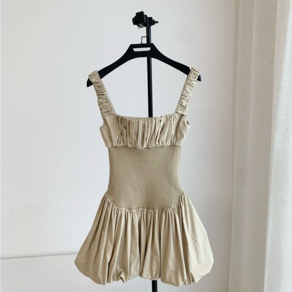 Helsa Dress - medium - Picture 1 of 2